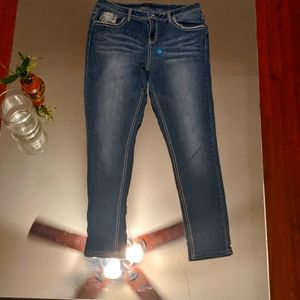 Women's rhyne stone accent jeans
